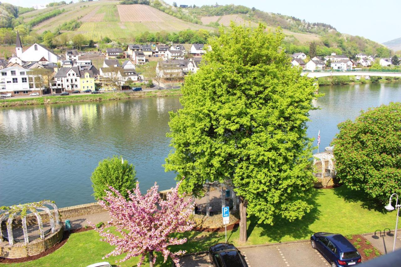 Pension Adelheid Moselhype&Wine Zell an der Mosel Bagian luar foto