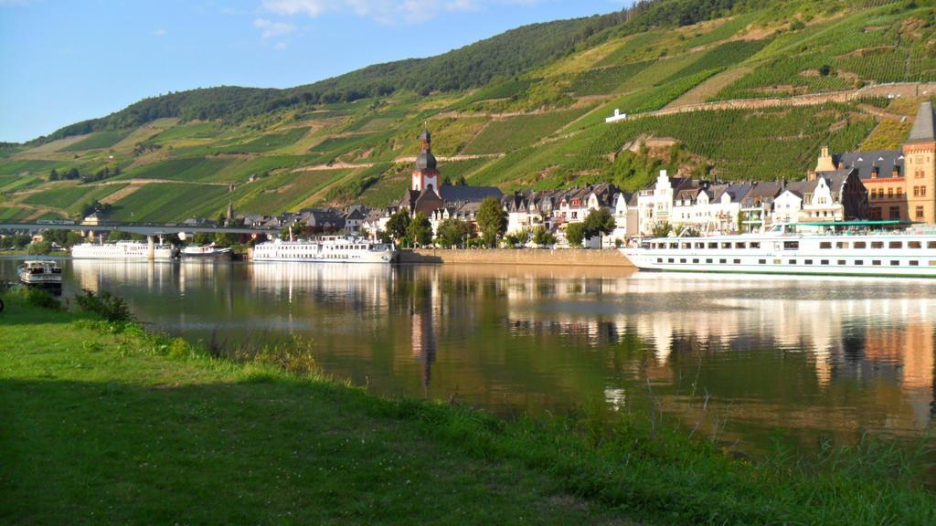 Pension Adelheid Moselhype&Wine Zell an der Mosel Bagian luar foto