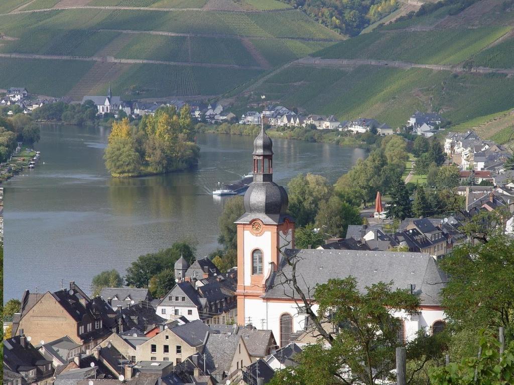 Pension Adelheid Moselhype&Wine Zell an der Mosel Bagian luar foto